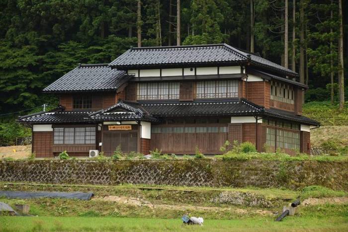 ほたる交流館全景